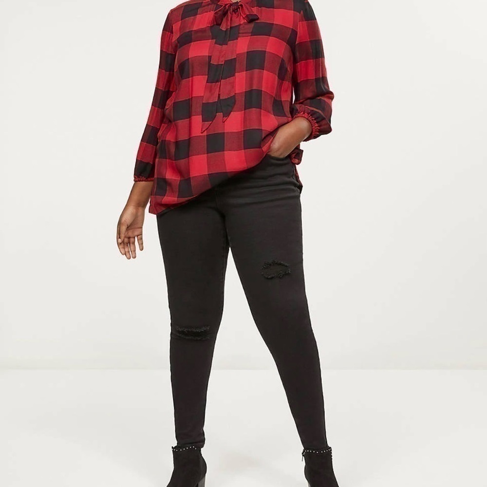 Lane Bryant NWT High Rise Destructed Skinn…